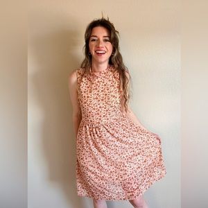 Cute spring dress!